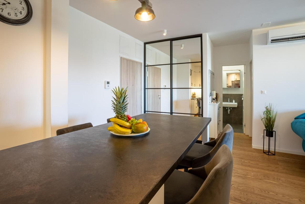 Morska Vila 6 Luxury Apartment Znjan Split Exterior foto